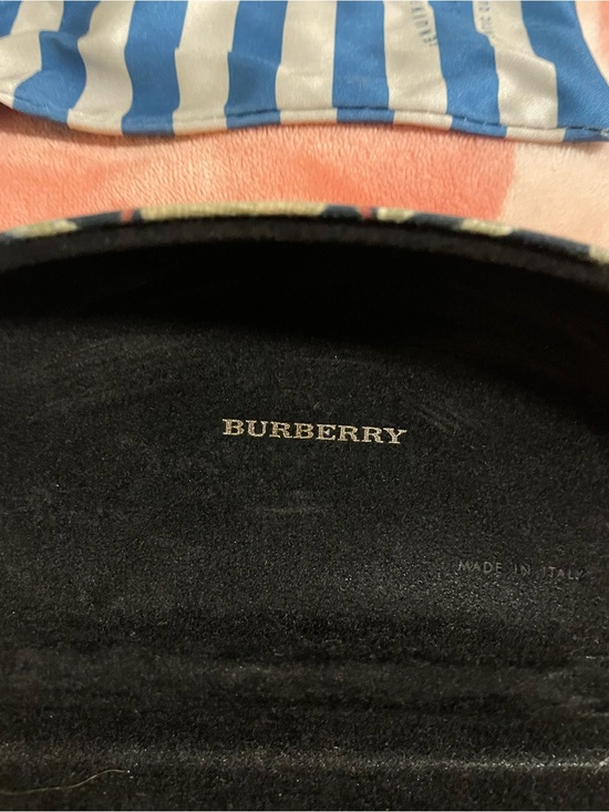 Fossil and Burberry Sunglass Case & Bag Bundle of 4 main image 9